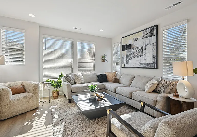 Enderly Towns - Townhomes for Rent in Charlotte, NC - Enderly Neighborhood — Photo 13