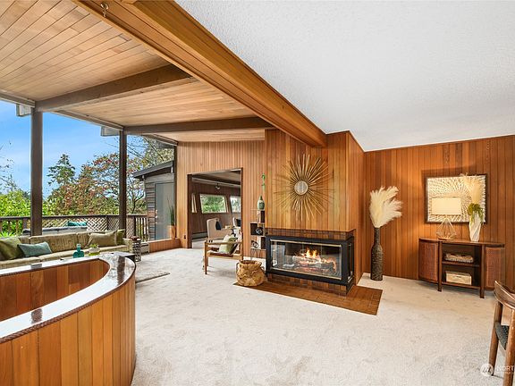 4th image of 1037 NE 187th Street