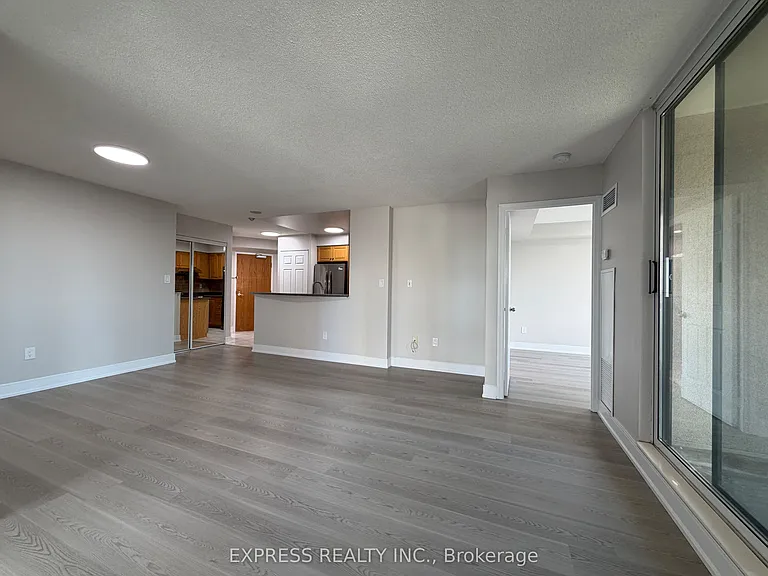7 Lorraine Dr #612 — Photo 10