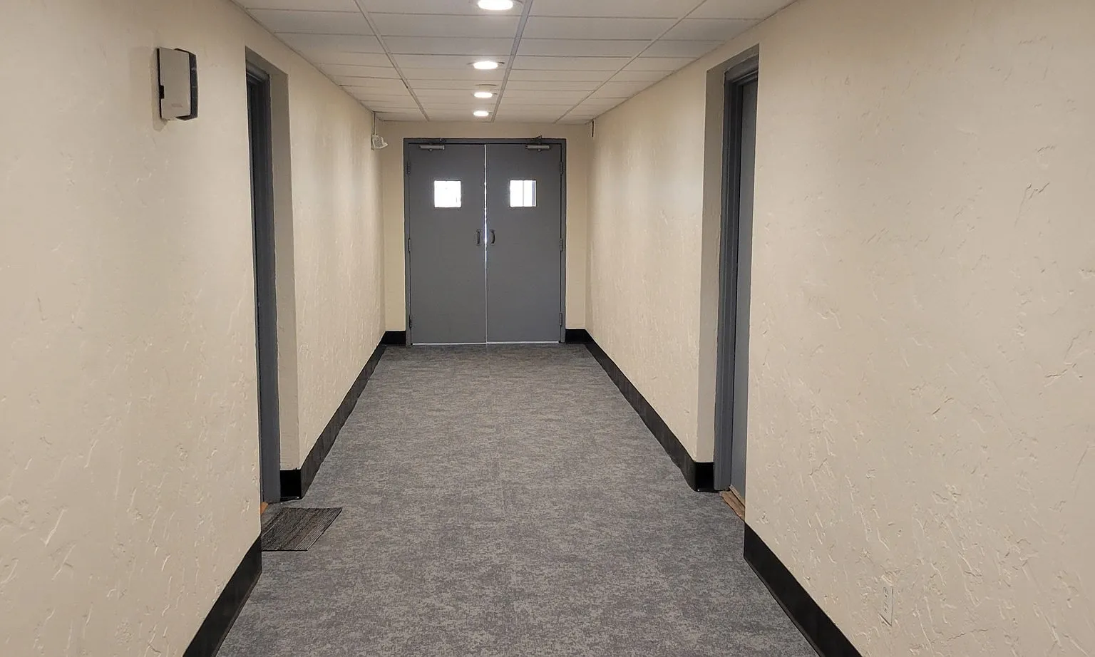 2 bed, 1.0 bath, 1000 sqft, $2,350 — Photo 1