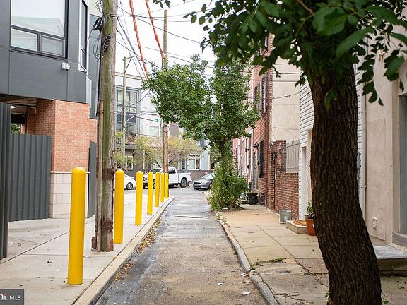 4th image of 1128 Oneil St
