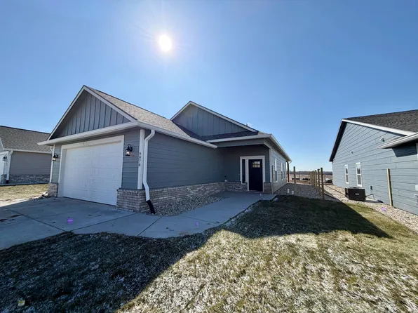 9878 Weeping Willow Dr, Manhattan, KS 66502