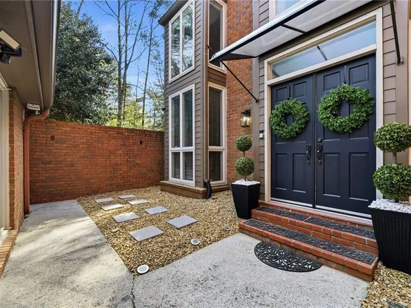 47 Willow Gln, Atlanta, GA 30342