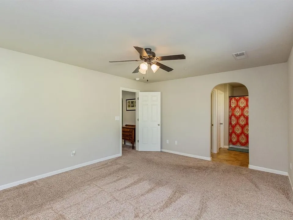 1332 Joy Dr