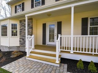 50 Lounsberry Hollow Rd, Vernon, NJ 07461