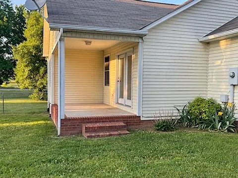 929 Nottingham Dr — Photo 4