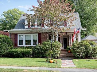 4 Hamilton Rd, Waltham, MA 02453