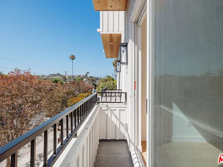 1334 Mohawk St — Photo 9
