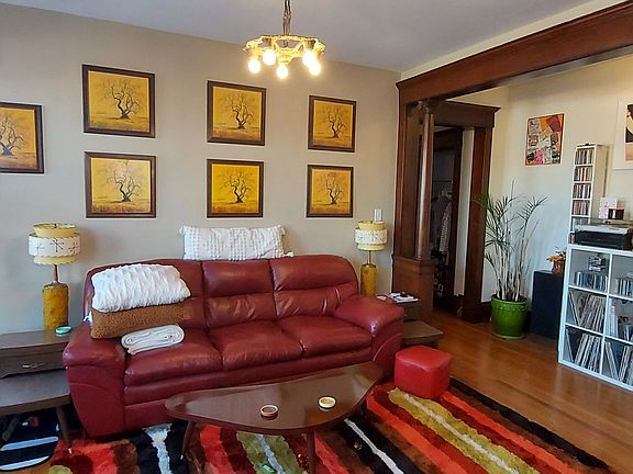 3rd image of 301 Dayton Ave #11