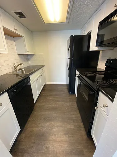 2401 Leon St Photo 1