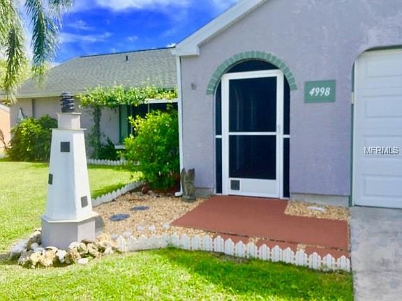 The light house will guide your guests to the front entry