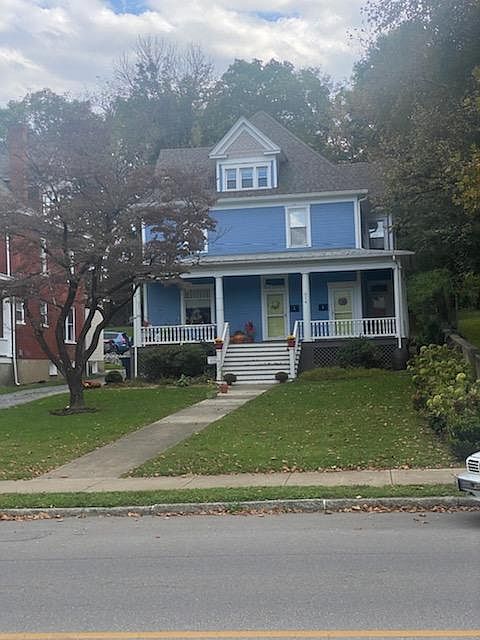 1st image of 914 Campbell Ave SW #A