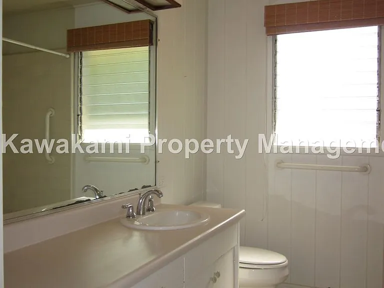 5537 Haleola St — Photo 12