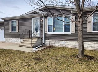 374 Elder Ln, Belvidere, IL 61008