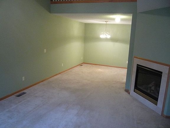 4th image of 2264 River Rock Ln