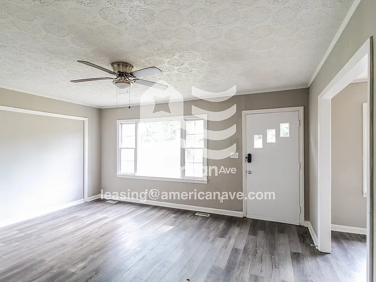 1654410_004_living_room_13856895.jpg