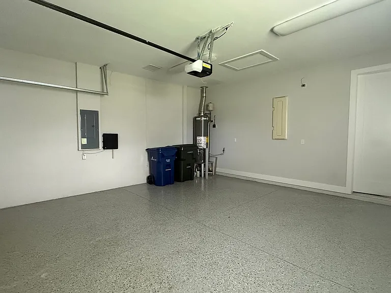 7744 Sandhill Lake Dr — Photo 32
