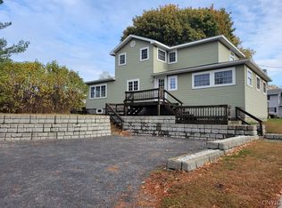 832 State St, Clayton, NY 13624