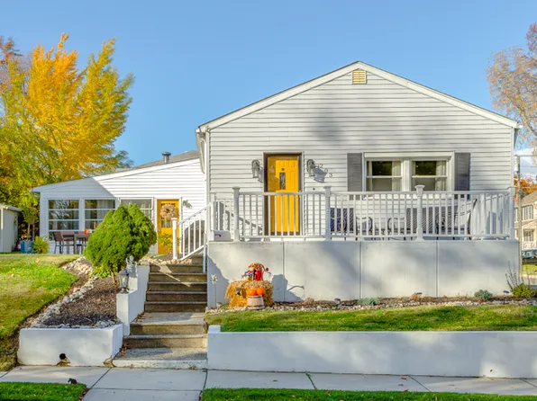 203 Walnut Ave, Bellmawr, NJ 08031