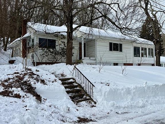 3rd image of 7 Christopher Avenue