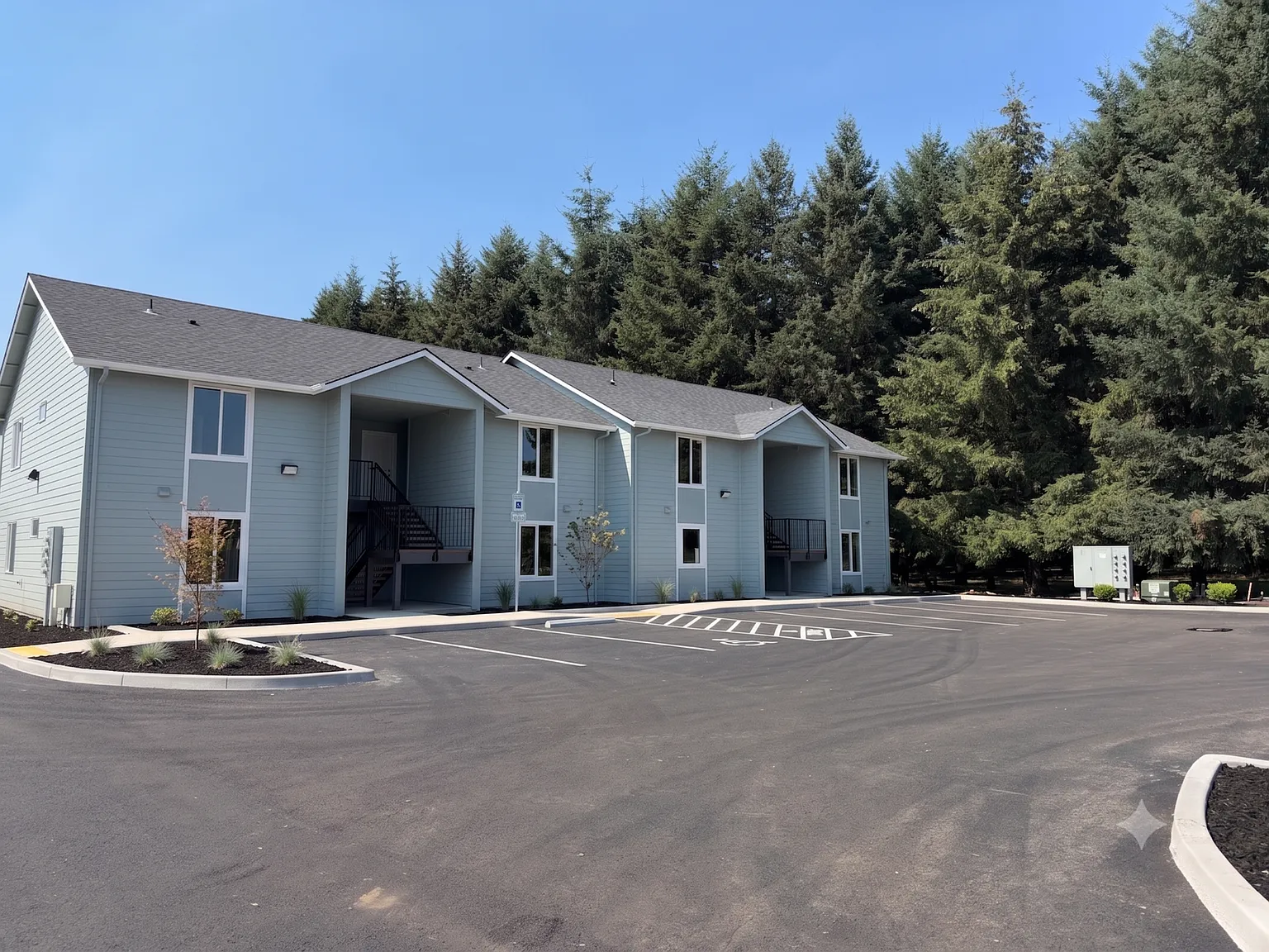 Backus Apartments — Photo 1