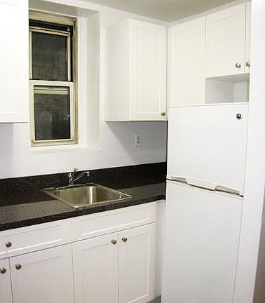 5th image of 230 W 82nd St APT 2A