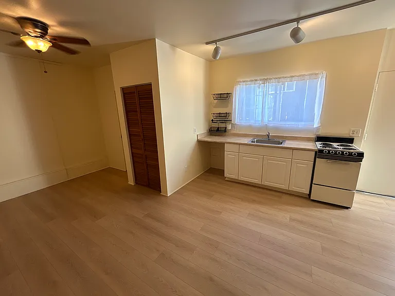 4338 Camerino St #B — Photo 5