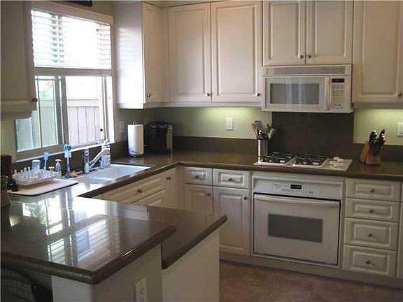4th image of 2641 Bellezza Dr