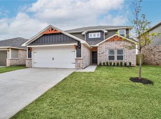 1701 Vermilion Ln, El Reno, OK 73036