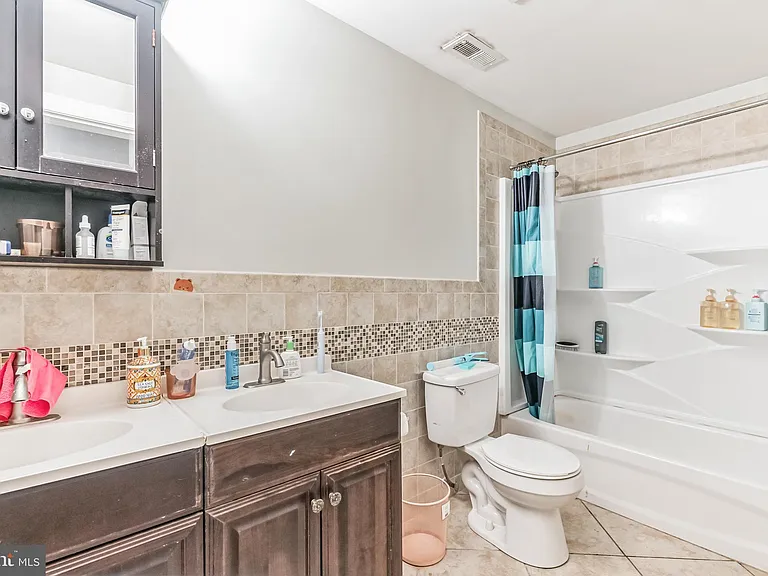 331 N 40th St #3B — Photo 5
