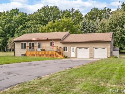 8119 Sunset Ln SE, Alto, MI, 49302
