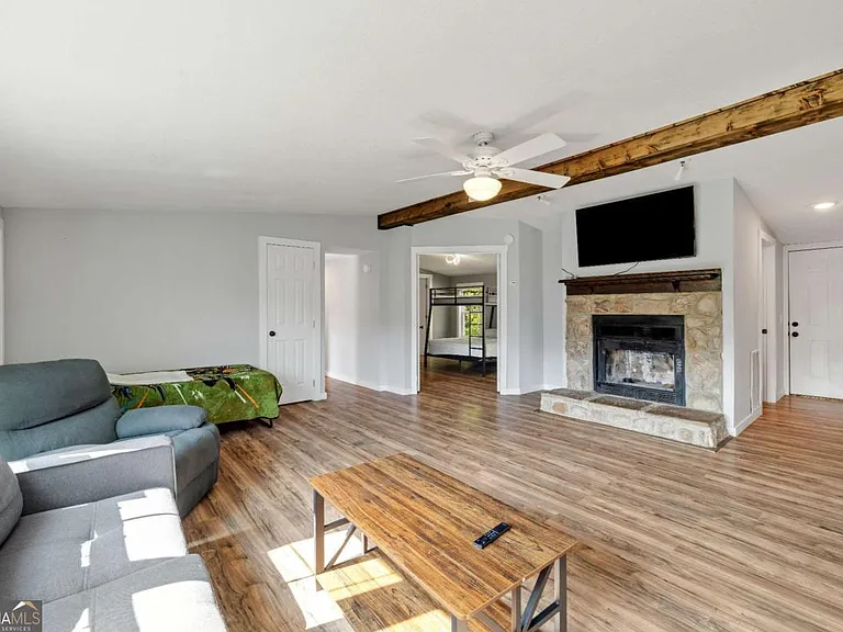 1330 Old Northcutt Rd — Photo 6
