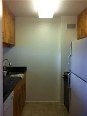 Rented by Reliance Realty of Manhattan Corp | media 24