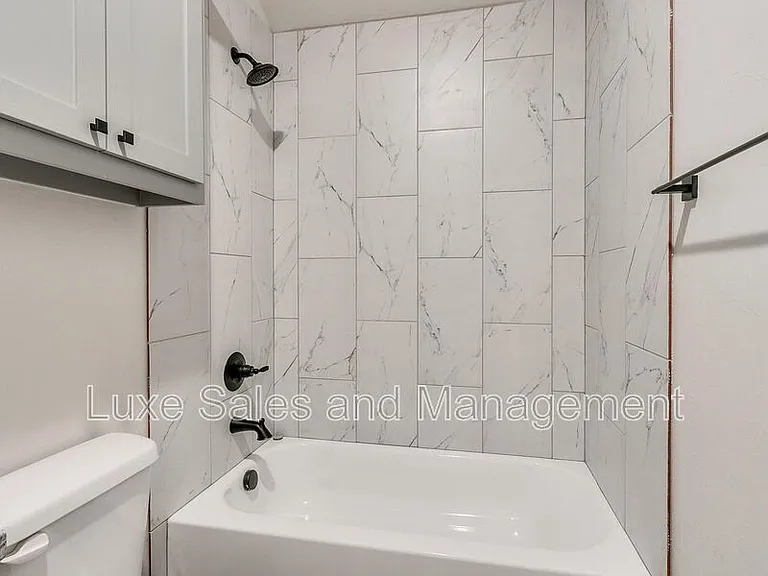 8004 NW 105th St — Photo 18