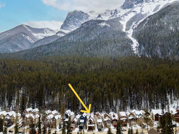 975 Wilson Way, Canmore, AB T1W 2Y9