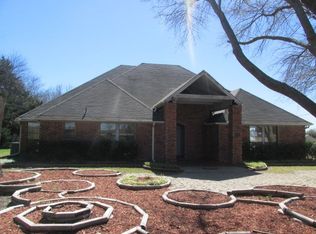 410 E Reindeer Rd, Lancaster, TX 75146