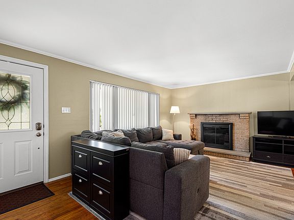 4th image of 358 Yarrow Ln