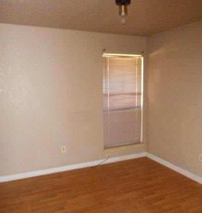 5th image of 2330 Monica St