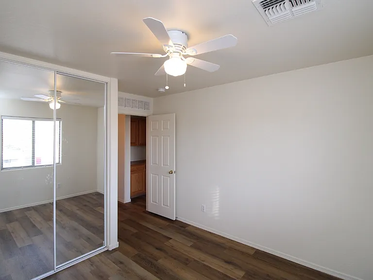 7308 S 37th Gln — Photo 19