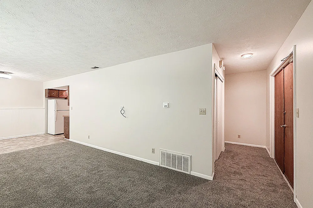 2 bed, 1000 sqft, $990 — Photo 4