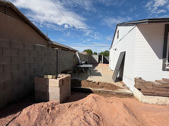 5th image of 2516 E Wier Ave