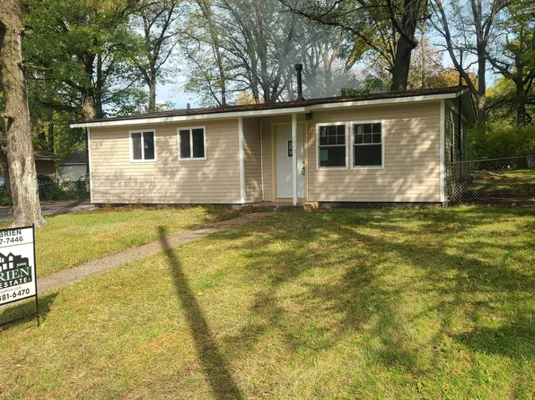 1413 Barclay Dr, Kalamazoo, MI 49004