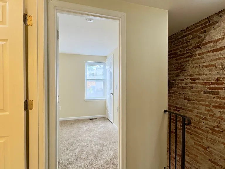 513 S Madeira St — Photo 12