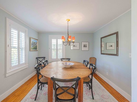 5th image of 30 Pleasant St