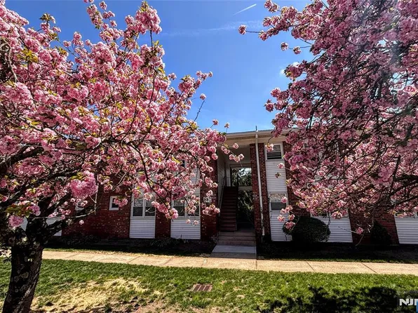 100 Pierson Miller Dr APT A11, Pompton Lakes, NJ 07442