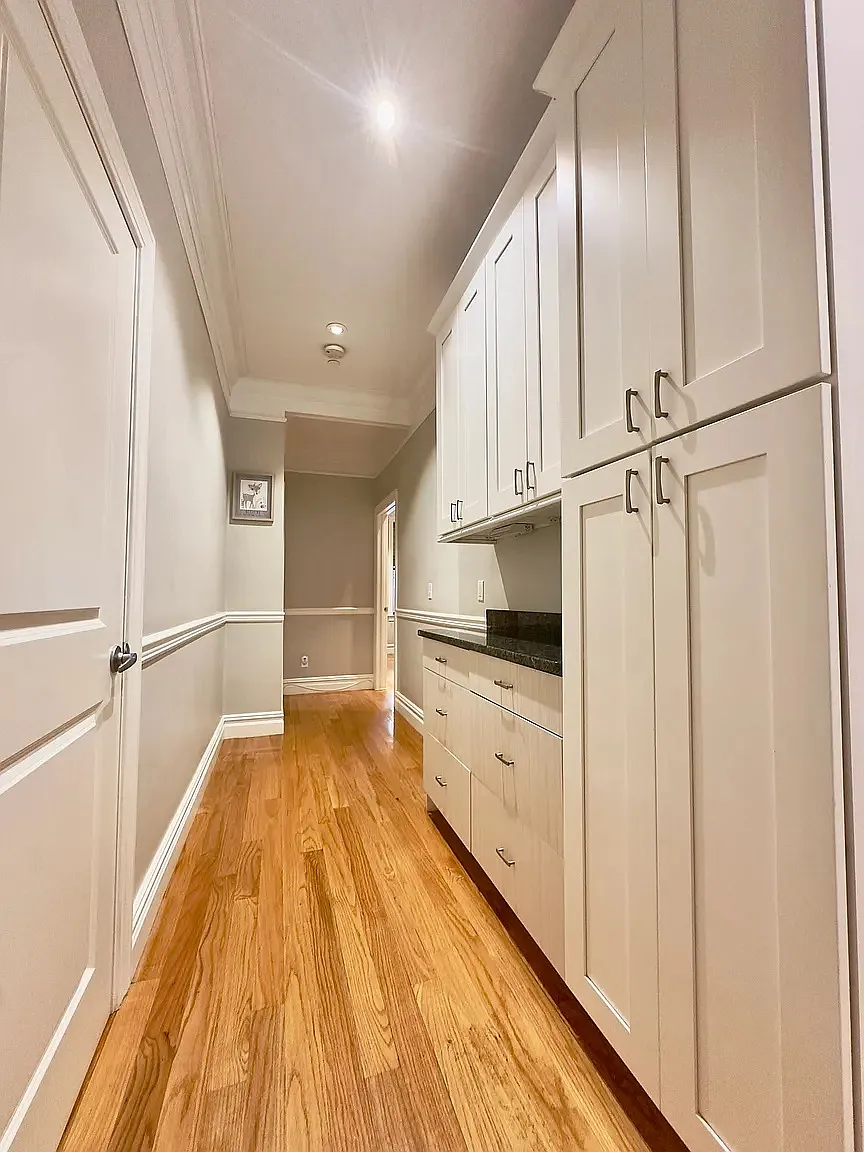 2 bed, 9999 sqft, $4,200 — Photo 3
