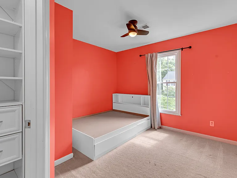 6880 Ridge Water Ct — Photo 18