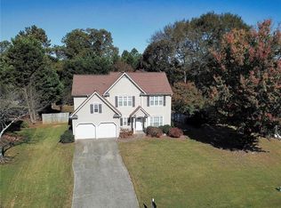 5610 Kennemore Dr, Alpharetta, GA 30004