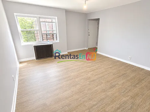 70 Crawford St Photo 1