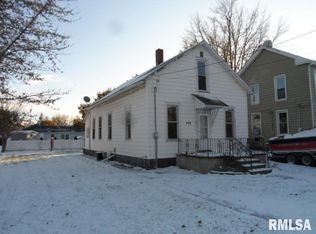 408 NW 3rd St, Aledo, IL 61231